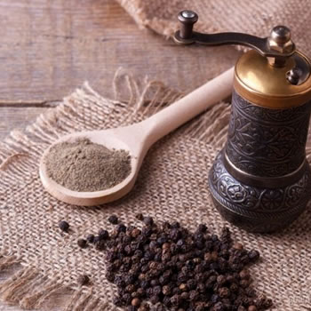 Por que a pimenta do reino tem esse nome?